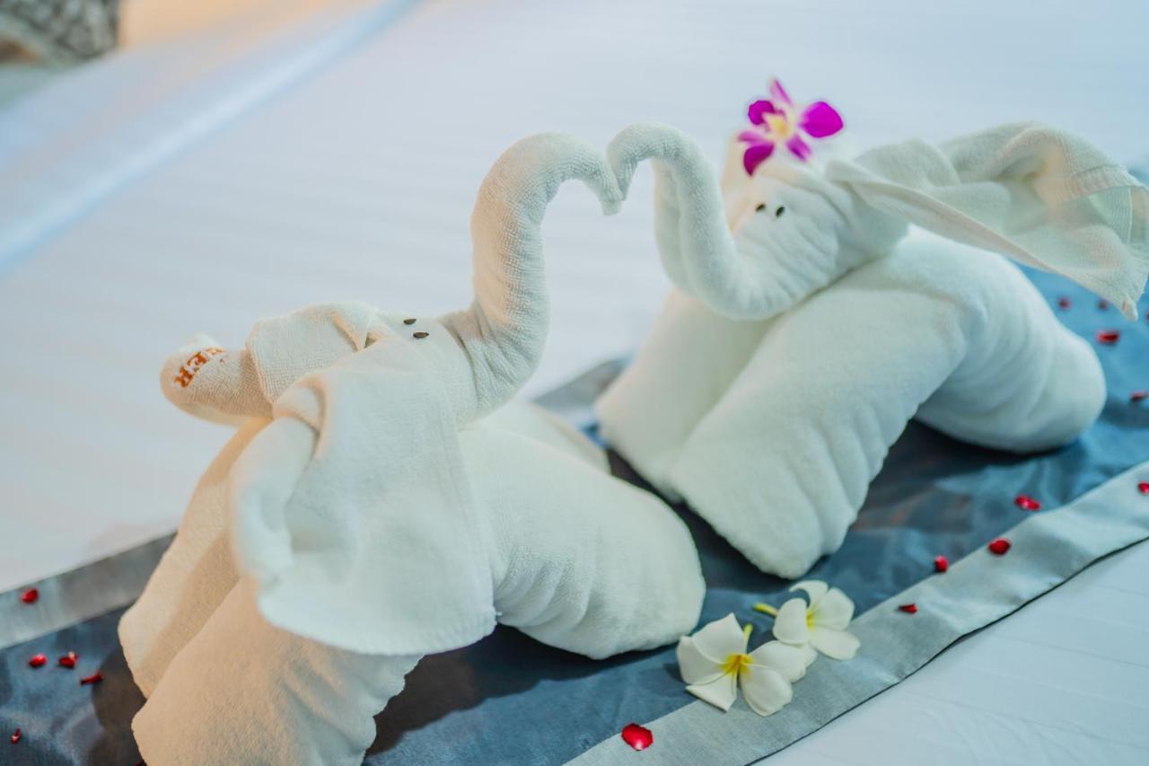 The Rubber Hotel Phuket Thalang Exteriör bild