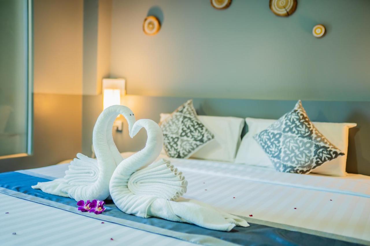 The Rubber Hotel Phuket Thalang Exteriör bild