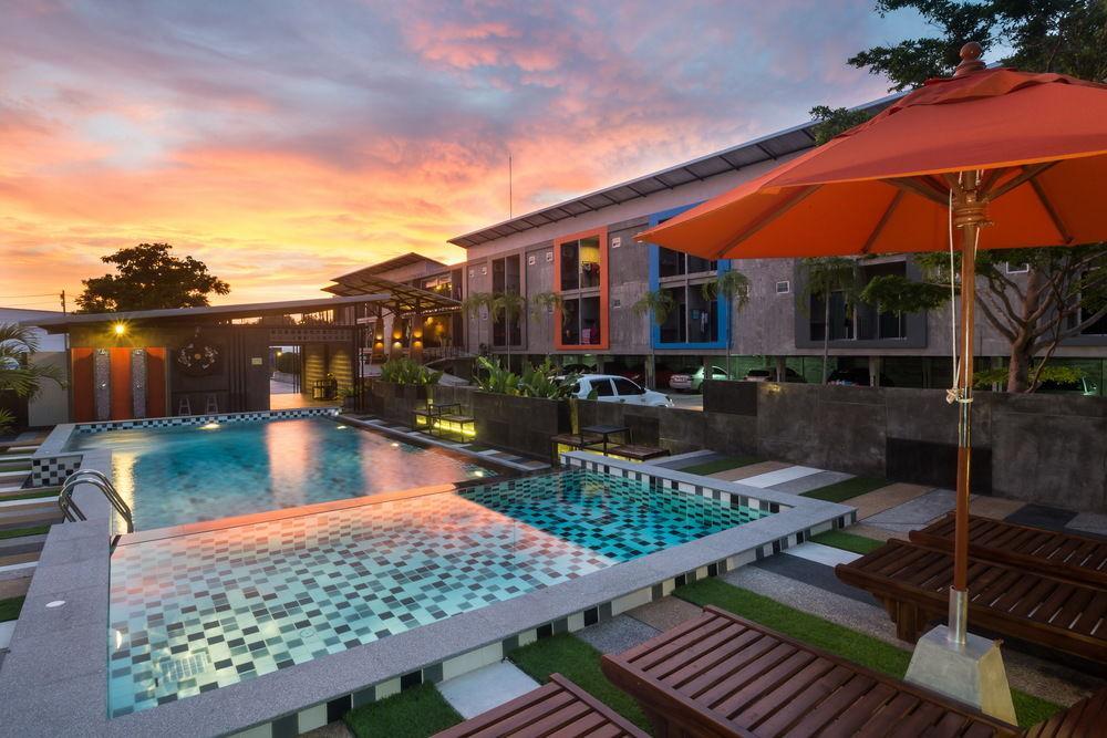 The Rubber Hotel Phuket Thalang Exteriör bild