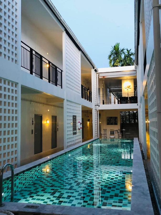 The Rubber Hotel Phuket Thalang Exteriör bild