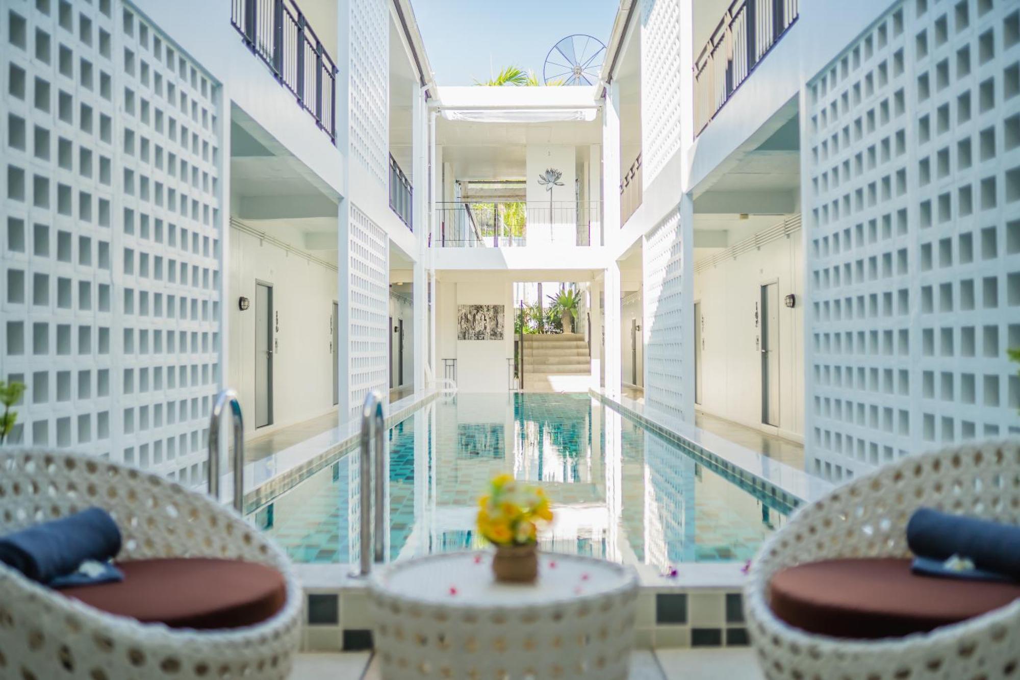 The Rubber Hotel Phuket Thalang Exteriör bild